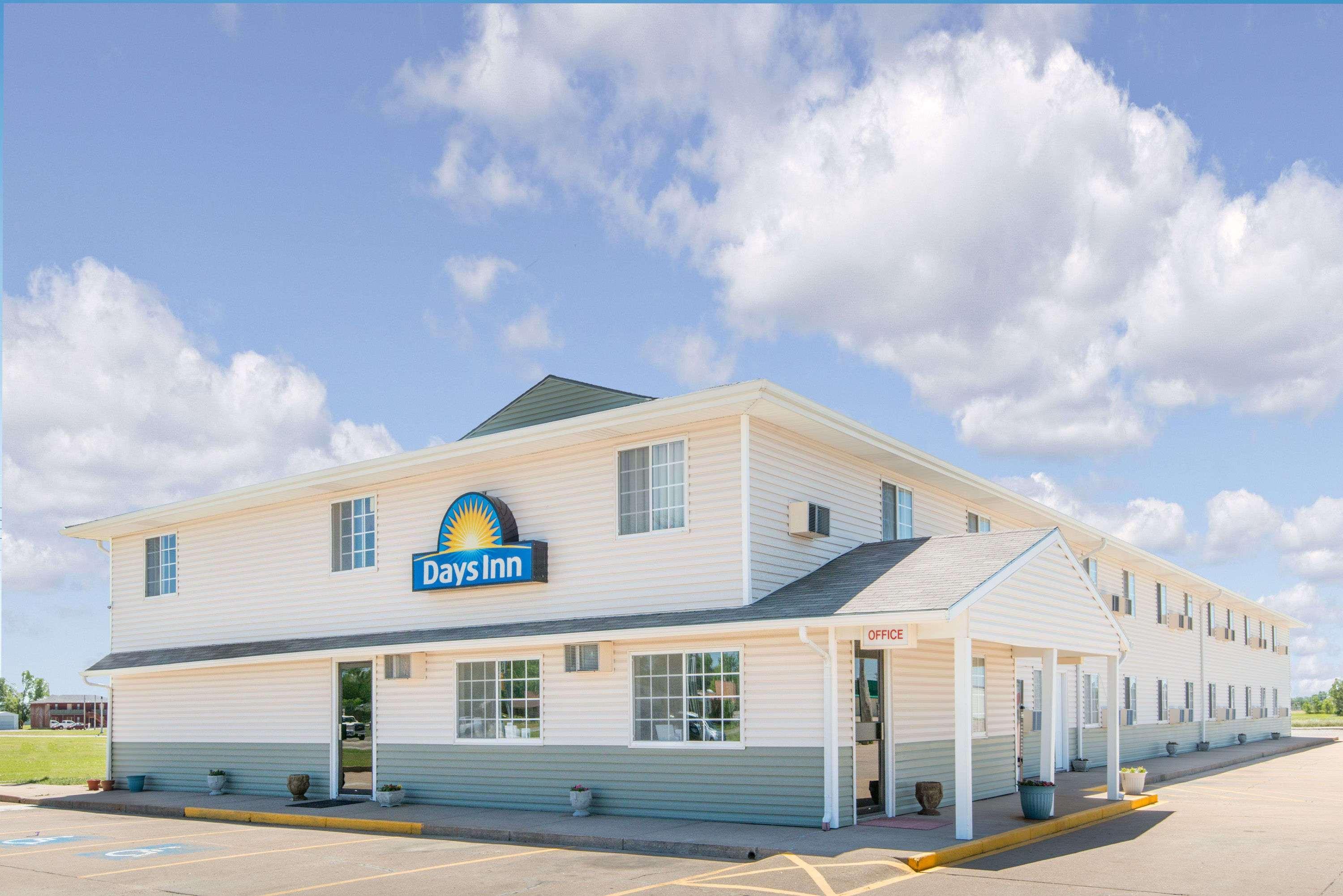 Days Inn By Wyndham Great Bend Exterior foto
